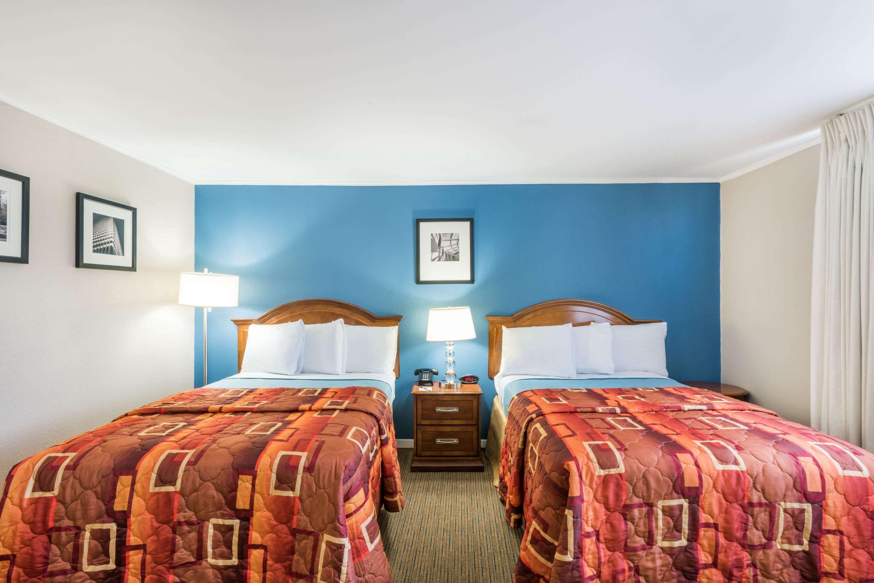 Travelodge By Wyndham Aberdeen Esterno foto