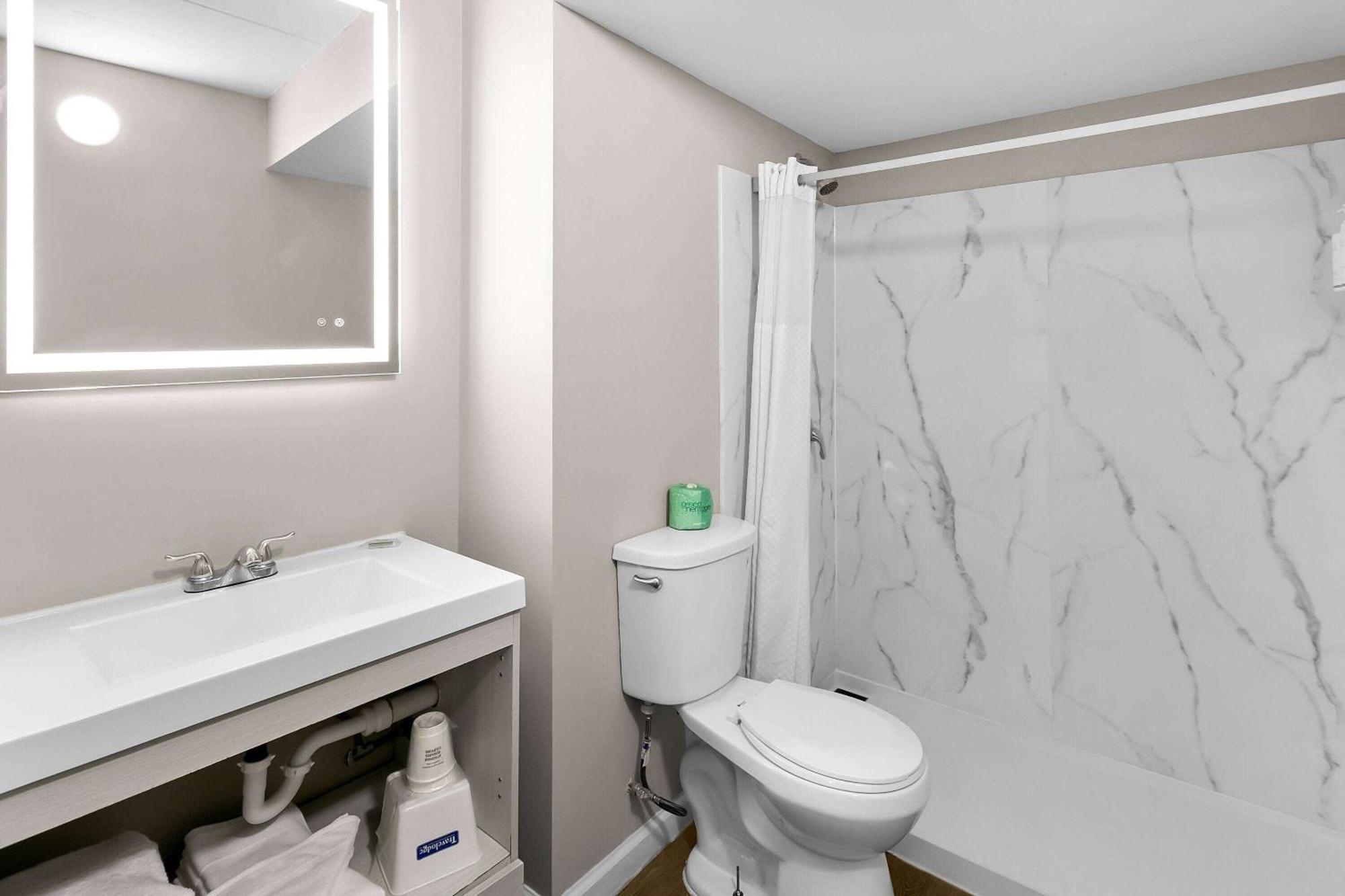 Travelodge By Wyndham Aberdeen Esterno foto